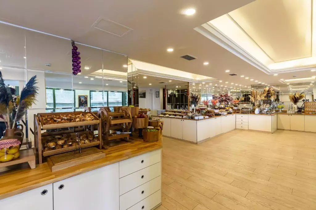 رستوران Marble Hotel